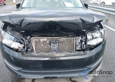 2014 Volkswagen Passat 1.8T Se z USA, uszkodzony, nr VIN 1VWBT7A31EC105912